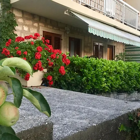 Mila * Cavtat